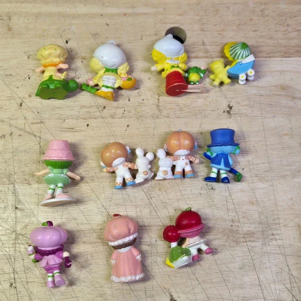 Strawberry Shortcake PVC Figures Lot of 11 Vintage 1980s Kenner Dolls Mini Toys